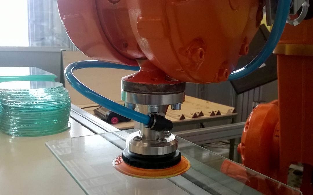 Robot lavorazione vetro piano – 8.000 ore in 2 anni